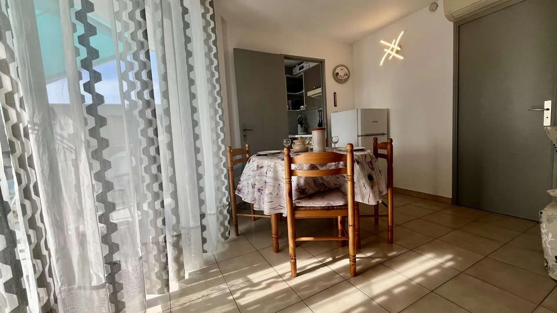 Appartement 2 Pieces Avec Terrasse, A 150M Des Plages - Cavalaire-Sur-Mer - Fr-1-226B-192 Apartment
